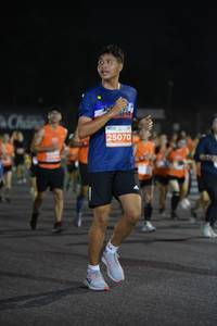 BIB: 25070
                            <button type="button" onclick="openModal(14712958)" class="btn btn-primary btn-sm float-right btn-popup" data-toggle="modal" data-target=".modal-high-quality">
                        <i class="fas fa-shopping-cart"></i> Add to Cart
                    </button>
                                            <button type="button" onclick="isThisMe(14712958, true)" class="btn btn-success btn-sm float-right btn-popup btn-isme hidden" data-toggle="tooltip" data-placement="bottom" title="นี่คือรูปของคุณใช่ไหม คลิกที่นี่เพื่อเอาเข้าอัลบั้ม">
                        <i class="fas fa-plus"></i> Add to album
                    </button>
                    <button type="button" onclick="isThisMe(14712958, false)" class="btn btn-warning btn-sm float-right btn-popup btn-isnotme hidden">
                        <i class="fas fa-ban"></i> Remove from album
                    </button>