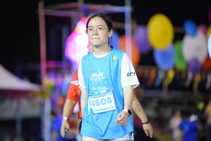 BIB: 202, 14608
                            <button type="button" onclick="openModal(14751402)" class="btn btn-primary btn-sm float-right btn-popup" data-toggle="modal" data-target=".modal-high-quality">
                        <i class="fas fa-shopping-cart"></i> Add to Cart
                    </button>
                                            <button type="button" onclick="isThisMe(14751402, true)" class="btn btn-success btn-sm float-right btn-popup btn-isme hidden" data-toggle="tooltip" data-placement="bottom" title="นี่คือรูปของคุณใช่ไหม คลิกที่นี่เพื่อเอาเข้าอัลบั้ม">
                        <i class="fas fa-plus"></i> Add to album
                    </button>
                    <button type="button" onclick="isThisMe(14751402, false)" class="btn btn-warning btn-sm float-right btn-popup btn-isnotme hidden">
                        <i class="fas fa-ban"></i> Remove from album
                    </button>