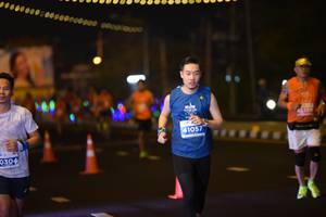 BIB: 1057, 0304
                            <button type="button" onclick="openModal(14791823)" class="btn btn-primary btn-sm float-right btn-popup" data-toggle="modal" data-target=".modal-high-quality">
                        <i class="fas fa-shopping-cart"></i> Add to Cart
                    </button>
                                            <button type="button" onclick="isThisMe(14791823, true)" class="btn btn-success btn-sm float-right btn-popup btn-isme hidden" data-toggle="tooltip" data-placement="bottom" title="นี่คือรูปของคุณใช่ไหม คลิกที่นี่เพื่อเอาเข้าอัลบั้ม">
                        <i class="fas fa-plus"></i> Add to album
                    </button>
                    <button type="button" onclick="isThisMe(14791823, false)" class="btn btn-warning btn-sm float-right btn-popup btn-isnotme hidden">
                        <i class="fas fa-ban"></i> Remove from album
                    </button>
