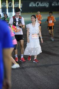 BIB: 057, 293
                            <button type="button" onclick="openModal(14714127)" class="btn btn-primary btn-sm float-right btn-popup" data-toggle="modal" data-target=".modal-high-quality">
                        <i class="fas fa-shopping-cart"></i> Add to Cart
                    </button>
                                            <button type="button" onclick="isThisMe(14714127, true)" class="btn btn-success btn-sm float-right btn-popup btn-isme hidden" data-toggle="tooltip" data-placement="bottom" title="นี่คือรูปของคุณใช่ไหม คลิกที่นี่เพื่อเอาเข้าอัลบั้ม">
                        <i class="fas fa-plus"></i> Add to album
                    </button>
                    <button type="button" onclick="isThisMe(14714127, false)" class="btn btn-warning btn-sm float-right btn-popup btn-isnotme hidden">
                        <i class="fas fa-ban"></i> Remove from album
                    </button>