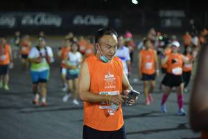 BIB: 202
                            <button type="button" onclick="openModal(14719566)" class="btn btn-primary btn-sm float-right btn-popup" data-toggle="modal" data-target=".modal-high-quality">
                        <i class="fas fa-shopping-cart"></i> Add to Cart
                    </button>
                                            <button type="button" onclick="isThisMe(14719566, true)" class="btn btn-success btn-sm float-right btn-popup btn-isme hidden" data-toggle="tooltip" data-placement="bottom" title="นี่คือรูปของคุณใช่ไหม คลิกที่นี่เพื่อเอาเข้าอัลบั้ม">
                        <i class="fas fa-plus"></i> Add to album
                    </button>
                    <button type="button" onclick="isThisMe(14719566, false)" class="btn btn-warning btn-sm float-right btn-popup btn-isnotme hidden">
                        <i class="fas fa-ban"></i> Remove from album
                    </button>