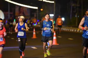 BIB: 5292, 42860, 115
                            <button type="button" onclick="openModal(14805574)" class="btn btn-primary btn-sm float-right btn-popup" data-toggle="modal" data-target=".modal-high-quality">
                        <i class="fas fa-shopping-cart"></i> Add to Cart
                    </button>
                                            <button type="button" onclick="isThisMe(14805574, true)" class="btn btn-success btn-sm float-right btn-popup btn-isme hidden" data-toggle="tooltip" data-placement="bottom" title="นี่คือรูปของคุณใช่ไหม คลิกที่นี่เพื่อเอาเข้าอัลบั้ม">
                        <i class="fas fa-plus"></i> Add to album
                    </button>
                    <button type="button" onclick="isThisMe(14805574, false)" class="btn btn-warning btn-sm float-right btn-popup btn-isnotme hidden">
                        <i class="fas fa-ban"></i> Remove from album
                    </button>