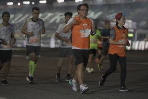 BIB: 21847
                            <button type="button" onclick="openModal(14193601)" class="btn btn-primary btn-sm float-right btn-popup" data-toggle="modal" data-target=".modal-high-quality">
                        <i class="fas fa-shopping-cart"></i> Add to Cart
                    </button>
                                            <button type="button" onclick="isThisMe(14193601, true)" class="btn btn-success btn-sm float-right btn-popup btn-isme hidden" data-toggle="tooltip" data-placement="bottom" title="นี่คือรูปของคุณใช่ไหม คลิกที่นี่เพื่อเอาเข้าอัลบั้ม">
                        <i class="fas fa-plus"></i> Add to album
                    </button>
                    <button type="button" onclick="isThisMe(14193601, false)" class="btn btn-warning btn-sm float-right btn-popup btn-isnotme hidden">
                        <i class="fas fa-ban"></i> Remove from album
                    </button>