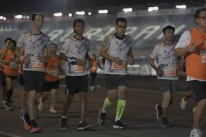 BIB: 25062, 2147, 2074, 125075
                            <button type="button" onclick="openModal(14193637)" class="btn btn-primary btn-sm float-right btn-popup" data-toggle="modal" data-target=".modal-high-quality">
                        <i class="fas fa-shopping-cart"></i> Add to Cart
                    </button>
                                            <button type="button" onclick="isThisMe(14193637, true)" class="btn btn-success btn-sm float-right btn-popup btn-isme hidden" data-toggle="tooltip" data-placement="bottom" title="นี่คือรูปของคุณใช่ไหม คลิกที่นี่เพื่อเอาเข้าอัลบั้ม">
                        <i class="fas fa-plus"></i> Add to album
                    </button>
                    <button type="button" onclick="isThisMe(14193637, false)" class="btn btn-warning btn-sm float-right btn-popup btn-isnotme hidden">
                        <i class="fas fa-ban"></i> Remove from album
                    </button>