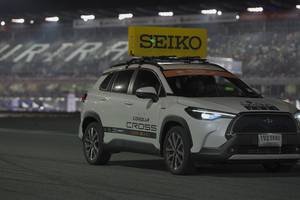 BIB: 1005690
                            <button type="button" onclick="openModal(14791830)" class="btn btn-primary btn-sm float-right btn-popup" data-toggle="modal" data-target=".modal-high-quality">
                        <i class="fas fa-shopping-cart"></i> Add to Cart
                    </button>
                                            <button type="button" onclick="isThisMe(14791830, true)" class="btn btn-success btn-sm float-right btn-popup btn-isme hidden" data-toggle="tooltip" data-placement="bottom" title="นี่คือรูปของคุณใช่ไหม คลิกที่นี่เพื่อเอาเข้าอัลบั้ม">
                        <i class="fas fa-plus"></i> Add to album
                    </button>
                    <button type="button" onclick="isThisMe(14791830, false)" class="btn btn-warning btn-sm float-right btn-popup btn-isnotme hidden">
                        <i class="fas fa-ban"></i> Remove from album
                    </button>