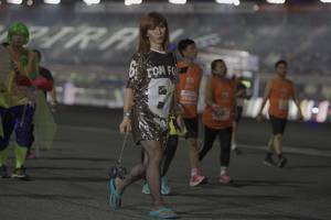 BIB: 2040
                            <button type="button" onclick="openModal(14189035)" class="btn btn-primary btn-sm float-right btn-popup" data-toggle="modal" data-target=".modal-high-quality">
                        <i class="fas fa-shopping-cart"></i> Add to Cart
                    </button>
                                            <button type="button" onclick="isThisMe(14189035, true)" class="btn btn-success btn-sm float-right btn-popup btn-isme hidden" data-toggle="tooltip" data-placement="bottom" title="นี่คือรูปของคุณใช่ไหม คลิกที่นี่เพื่อเอาเข้าอัลบั้ม">
                        <i class="fas fa-plus"></i> Add to album
                    </button>
                    <button type="button" onclick="isThisMe(14189035, false)" class="btn btn-warning btn-sm float-right btn-popup btn-isnotme hidden">
                        <i class="fas fa-ban"></i> Remove from album
                    </button>