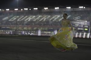 BIB: 7640
                            <button type="button" onclick="openModal(14787497)" class="btn btn-primary btn-sm float-right btn-popup" data-toggle="modal" data-target=".modal-high-quality">
                        <i class="fas fa-shopping-cart"></i> Add to Cart
                    </button>
                                            <button type="button" onclick="isThisMe(14787497, true)" class="btn btn-success btn-sm float-right btn-popup btn-isme hidden" data-toggle="tooltip" data-placement="bottom" title="นี่คือรูปของคุณใช่ไหม คลิกที่นี่เพื่อเอาเข้าอัลบั้ม">
                        <i class="fas fa-plus"></i> Add to album
                    </button>
                    <button type="button" onclick="isThisMe(14787497, false)" class="btn btn-warning btn-sm float-right btn-popup btn-isnotme hidden">
                        <i class="fas fa-ban"></i> Remove from album
                    </button>