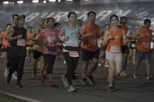 BIB: 24131, 220
                            <button type="button" onclick="openModal(14028704)" class="btn btn-primary btn-sm float-right btn-popup" data-toggle="modal" data-target=".modal-high-quality">
                        <i class="fas fa-shopping-cart"></i> Add to Cart
                    </button>
                                            <button type="button" onclick="isThisMe(14028704, true)" class="btn btn-success btn-sm float-right btn-popup btn-isme hidden" data-toggle="tooltip" data-placement="bottom" title="นี่คือรูปของคุณใช่ไหม คลิกที่นี่เพื่อเอาเข้าอัลบั้ม">
                        <i class="fas fa-plus"></i> Add to album
                    </button>
                    <button type="button" onclick="isThisMe(14028704, false)" class="btn btn-warning btn-sm float-right btn-popup btn-isnotme hidden">
                        <i class="fas fa-ban"></i> Remove from album
                    </button>