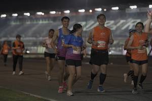 BIB: 214
                            <button type="button" onclick="openModal(14194568)" class="btn btn-primary btn-sm float-right btn-popup" data-toggle="modal" data-target=".modal-high-quality">
                        <i class="fas fa-shopping-cart"></i> Add to Cart
                    </button>
                                            <button type="button" onclick="isThisMe(14194568, true)" class="btn btn-success btn-sm float-right btn-popup btn-isme hidden" data-toggle="tooltip" data-placement="bottom" title="นี่คือรูปของคุณใช่ไหม คลิกที่นี่เพื่อเอาเข้าอัลบั้ม">
                        <i class="fas fa-plus"></i> Add to album
                    </button>
                    <button type="button" onclick="isThisMe(14194568, false)" class="btn btn-warning btn-sm float-right btn-popup btn-isnotme hidden">
                        <i class="fas fa-ban"></i> Remove from album
                    </button>