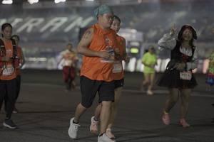 BIB: 9777, 29175, 2914
                            <button type="button" onclick="openModal(14200983)" class="btn btn-primary btn-sm float-right btn-popup" data-toggle="modal" data-target=".modal-high-quality">
                        <i class="fas fa-shopping-cart"></i> Add to Cart
                    </button>
                                            <button type="button" onclick="isThisMe(14200983, true)" class="btn btn-success btn-sm float-right btn-popup btn-isme hidden" data-toggle="tooltip" data-placement="bottom" title="นี่คือรูปของคุณใช่ไหม คลิกที่นี่เพื่อเอาเข้าอัลบั้ม">
                        <i class="fas fa-plus"></i> Add to album
                    </button>
                    <button type="button" onclick="isThisMe(14200983, false)" class="btn btn-warning btn-sm float-right btn-popup btn-isnotme hidden">
                        <i class="fas fa-ban"></i> Remove from album
                    </button>