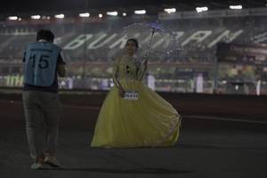 BIB: 76404
                            <button type="button" onclick="openModal(14780186)" class="btn btn-primary btn-sm float-right btn-popup" data-toggle="modal" data-target=".modal-high-quality">
                        <i class="fas fa-shopping-cart"></i> Add to Cart
                    </button>
                                            <button type="button" onclick="isThisMe(14780186, true)" class="btn btn-success btn-sm float-right btn-popup btn-isme hidden" data-toggle="tooltip" data-placement="bottom" title="นี่คือรูปของคุณใช่ไหม คลิกที่นี่เพื่อเอาเข้าอัลบั้ม">
                        <i class="fas fa-plus"></i> Add to album
                    </button>
                    <button type="button" onclick="isThisMe(14780186, false)" class="btn btn-warning btn-sm float-right btn-popup btn-isnotme hidden">
                        <i class="fas fa-ban"></i> Remove from album
                    </button>