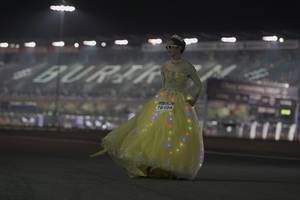 BIB: 6807, 76404
                            <button type="button" onclick="openModal(14782852)" class="btn btn-primary btn-sm float-right btn-popup" data-toggle="modal" data-target=".modal-high-quality">
                        <i class="fas fa-shopping-cart"></i> Add to Cart
                    </button>
                                            <button type="button" onclick="isThisMe(14782852, true)" class="btn btn-success btn-sm float-right btn-popup btn-isme hidden" data-toggle="tooltip" data-placement="bottom" title="นี่คือรูปของคุณใช่ไหม คลิกที่นี่เพื่อเอาเข้าอัลบั้ม">
                        <i class="fas fa-plus"></i> Add to album
                    </button>
                    <button type="button" onclick="isThisMe(14782852, false)" class="btn btn-warning btn-sm float-right btn-popup btn-isnotme hidden">
                        <i class="fas fa-ban"></i> Remove from album
                    </button>