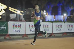 BIB: 21523, 100
                            <button type="button" onclick="openModal(14201093)" class="btn btn-primary btn-sm float-right btn-popup" data-toggle="modal" data-target=".modal-high-quality">
                        <i class="fas fa-shopping-cart"></i> Add to Cart
                    </button>
                                            <button type="button" onclick="isThisMe(14201093, true)" class="btn btn-success btn-sm float-right btn-popup btn-isme hidden" data-toggle="tooltip" data-placement="bottom" title="นี่คือรูปของคุณใช่ไหม คลิกที่นี่เพื่อเอาเข้าอัลบั้ม">
                        <i class="fas fa-plus"></i> Add to album
                    </button>
                    <button type="button" onclick="isThisMe(14201093, false)" class="btn btn-warning btn-sm float-right btn-popup btn-isnotme hidden">
                        <i class="fas fa-ban"></i> Remove from album
                    </button>