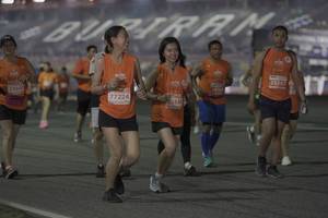 BIB: 27604
                            <button type="button" onclick="openModal(14091687)" class="btn btn-primary btn-sm float-right btn-popup" data-toggle="modal" data-target=".modal-high-quality">
                        <i class="fas fa-shopping-cart"></i> Add to Cart
                    </button>
                                            <button type="button" onclick="isThisMe(14091687, true)" class="btn btn-success btn-sm float-right btn-popup btn-isme hidden" data-toggle="tooltip" data-placement="bottom" title="นี่คือรูปของคุณใช่ไหม คลิกที่นี่เพื่อเอาเข้าอัลบั้ม">
                        <i class="fas fa-plus"></i> Add to album
                    </button>
                    <button type="button" onclick="isThisMe(14091687, false)" class="btn btn-warning btn-sm float-right btn-popup btn-isnotme hidden">
                        <i class="fas fa-ban"></i> Remove from album
                    </button>