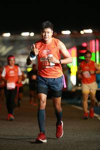 BIB: 213
                            <button type="button" onclick="openModal(14014902)" class="btn btn-primary btn-sm float-right btn-popup" data-toggle="modal" data-target=".modal-high-quality">
                        <i class="fas fa-shopping-cart"></i> Add to Cart
                    </button>
                                            <button type="button" onclick="isThisMe(14014902, true)" class="btn btn-success btn-sm float-right btn-popup btn-isme hidden" data-toggle="tooltip" data-placement="bottom" title="นี่คือรูปของคุณใช่ไหม คลิกที่นี่เพื่อเอาเข้าอัลบั้ม">
                        <i class="fas fa-plus"></i> Add to album
                    </button>
                    <button type="button" onclick="isThisMe(14014902, false)" class="btn btn-warning btn-sm float-right btn-popup btn-isnotme hidden">
                        <i class="fas fa-ban"></i> Remove from album
                    </button>