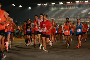 BIB: 4273, 27031, 7220
                            <button type="button" onclick="openModal(13913368)" class="btn btn-primary btn-sm float-right btn-popup" data-toggle="modal" data-target=".modal-high-quality">
                        <i class="fas fa-shopping-cart"></i> Add to Cart
                    </button>
                                            <button type="button" onclick="isThisMe(13913368, true)" class="btn btn-success btn-sm float-right btn-popup btn-isme hidden" data-toggle="tooltip" data-placement="bottom" title="นี่คือรูปของคุณใช่ไหม คลิกที่นี่เพื่อเอาเข้าอัลบั้ม">
                        <i class="fas fa-plus"></i> Add to album
                    </button>
                    <button type="button" onclick="isThisMe(13913368, false)" class="btn btn-warning btn-sm float-right btn-popup btn-isnotme hidden">
                        <i class="fas fa-ban"></i> Remove from album
                    </button>