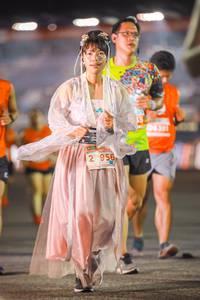 BIB: 956
                            <button type="button" onclick="openModal(15876876)" class="btn btn-primary btn-sm float-right btn-popup" data-toggle="modal" data-target=".modal-high-quality">
                        <i class="fas fa-shopping-cart"></i> Add to Cart
                    </button>
                                            <button type="button" onclick="isThisMe(15876876, true)" class="btn btn-success btn-sm float-right btn-popup btn-isme hidden" data-toggle="tooltip" data-placement="bottom" title="นี่คือรูปของคุณใช่ไหม คลิกที่นี่เพื่อเอาเข้าอัลบั้ม">
                        <i class="fas fa-plus"></i> Add to album
                    </button>
                    <button type="button" onclick="isThisMe(15876876, false)" class="btn btn-warning btn-sm float-right btn-popup btn-isnotme hidden">
                        <i class="fas fa-ban"></i> Remove from album
                    </button>