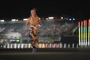 BIB: 
                            <button type="button" onclick="openModal(14010395)" class="btn btn-primary btn-sm float-right btn-popup" data-toggle="modal" data-target=".modal-high-quality">
                        <i class="fas fa-shopping-cart"></i> Add to Cart
                    </button>
                                            <button type="button" onclick="isThisMe(14010395, true)" class="btn btn-success btn-sm float-right btn-popup btn-isme hidden" data-toggle="tooltip" data-placement="bottom" title="นี่คือรูปของคุณใช่ไหม คลิกที่นี่เพื่อเอาเข้าอัลบั้ม">
                        <i class="fas fa-plus"></i> Add to album
                    </button>
                    <button type="button" onclick="isThisMe(14010395, false)" class="btn btn-warning btn-sm float-right btn-popup btn-isnotme hidden">
                        <i class="fas fa-ban"></i> Remove from album
                    </button>