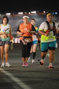 BIB: 135
                            <button type="button" onclick="openModal(14112716)" class="btn btn-primary btn-sm float-right btn-popup" data-toggle="modal" data-target=".modal-high-quality">
                        <i class="fas fa-shopping-cart"></i> Add to Cart
                    </button>
                                            <button type="button" onclick="isThisMe(14112716, true)" class="btn btn-success btn-sm float-right btn-popup btn-isme hidden" data-toggle="tooltip" data-placement="bottom" title="นี่คือรูปของคุณใช่ไหม คลิกที่นี่เพื่อเอาเข้าอัลบั้ม">
                        <i class="fas fa-plus"></i> Add to album
                    </button>
                    <button type="button" onclick="isThisMe(14112716, false)" class="btn btn-warning btn-sm float-right btn-popup btn-isnotme hidden">
                        <i class="fas fa-ban"></i> Remove from album
                    </button>