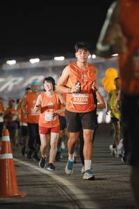 BIB: 92208
                            <button type="button" onclick="openModal(14060495)" class="btn btn-primary btn-sm float-right btn-popup" data-toggle="modal" data-target=".modal-high-quality">
                        <i class="fas fa-shopping-cart"></i> Add to Cart
                    </button>
                                            <button type="button" onclick="isThisMe(14060495, true)" class="btn btn-success btn-sm float-right btn-popup btn-isme hidden" data-toggle="tooltip" data-placement="bottom" title="นี่คือรูปของคุณใช่ไหม คลิกที่นี่เพื่อเอาเข้าอัลบั้ม">
                        <i class="fas fa-plus"></i> Add to album
                    </button>
                    <button type="button" onclick="isThisMe(14060495, false)" class="btn btn-warning btn-sm float-right btn-popup btn-isnotme hidden">
                        <i class="fas fa-ban"></i> Remove from album
                    </button>