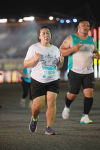 BIB: 202, 11806
                            <button type="button" onclick="openModal(14223791)" class="btn btn-primary btn-sm float-right btn-popup" data-toggle="modal" data-target=".modal-high-quality">
                        <i class="fas fa-shopping-cart"></i> Add to Cart
                    </button>
                                            <button type="button" onclick="isThisMe(14223791, true)" class="btn btn-success btn-sm float-right btn-popup btn-isme hidden" data-toggle="tooltip" data-placement="bottom" title="นี่คือรูปของคุณใช่ไหม คลิกที่นี่เพื่อเอาเข้าอัลบั้ม">
                        <i class="fas fa-plus"></i> Add to album
                    </button>
                    <button type="button" onclick="isThisMe(14223791, false)" class="btn btn-warning btn-sm float-right btn-popup btn-isnotme hidden">
                        <i class="fas fa-ban"></i> Remove from album
                    </button>