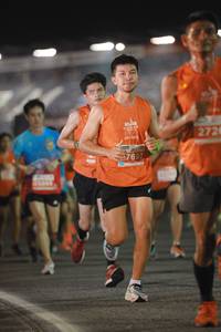 BIB: 272, 7697
                            <button type="button" onclick="openModal(14041607)" class="btn btn-primary btn-sm float-right btn-popup" data-toggle="modal" data-target=".modal-high-quality">
                        <i class="fas fa-shopping-cart"></i> Add to Cart
                    </button>
                                            <button type="button" onclick="isThisMe(14041607, true)" class="btn btn-success btn-sm float-right btn-popup btn-isme hidden" data-toggle="tooltip" data-placement="bottom" title="นี่คือรูปของคุณใช่ไหม คลิกที่นี่เพื่อเอาเข้าอัลบั้ม">
                        <i class="fas fa-plus"></i> Add to album
                    </button>
                    <button type="button" onclick="isThisMe(14041607, false)" class="btn btn-warning btn-sm float-right btn-popup btn-isnotme hidden">
                        <i class="fas fa-ban"></i> Remove from album
                    </button>