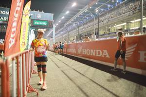 BIB: 194
                            <button type="button" onclick="openModal(14033883)" class="btn btn-primary btn-sm float-right btn-popup" data-toggle="modal" data-target=".modal-high-quality">
                        <i class="fas fa-shopping-cart"></i> Add to Cart
                    </button>
                                            <button type="button" onclick="isThisMe(14033883, true)" class="btn btn-success btn-sm float-right btn-popup btn-isme hidden" data-toggle="tooltip" data-placement="bottom" title="นี่คือรูปของคุณใช่ไหม คลิกที่นี่เพื่อเอาเข้าอัลบั้ม">
                        <i class="fas fa-plus"></i> Add to album
                    </button>
                    <button type="button" onclick="isThisMe(14033883, false)" class="btn btn-warning btn-sm float-right btn-popup btn-isnotme hidden">
                        <i class="fas fa-ban"></i> Remove from album
                    </button>