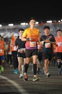 BIB: 26864, 0511, 26163
                            <button type="button" onclick="openModal(14056683)" class="btn btn-primary btn-sm float-right btn-popup" data-toggle="modal" data-target=".modal-high-quality">
                        <i class="fas fa-shopping-cart"></i> Add to Cart
                    </button>
                                            <button type="button" onclick="isThisMe(14056683, true)" class="btn btn-success btn-sm float-right btn-popup btn-isme hidden" data-toggle="tooltip" data-placement="bottom" title="นี่คือรูปของคุณใช่ไหม คลิกที่นี่เพื่อเอาเข้าอัลบั้ม">
                        <i class="fas fa-plus"></i> Add to album
                    </button>
                    <button type="button" onclick="isThisMe(14056683, false)" class="btn btn-warning btn-sm float-right btn-popup btn-isnotme hidden">
                        <i class="fas fa-ban"></i> Remove from album
                    </button>