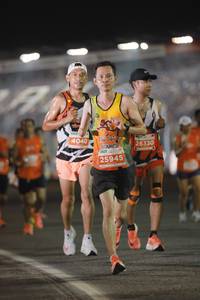 BIB: 4040, 26330, 25945
                            <button type="button" onclick="openModal(14042321)" class="btn btn-primary btn-sm float-right btn-popup" data-toggle="modal" data-target=".modal-high-quality">
                        <i class="fas fa-shopping-cart"></i> Add to Cart
                    </button>
                                            <button type="button" onclick="isThisMe(14042321, true)" class="btn btn-success btn-sm float-right btn-popup btn-isme hidden" data-toggle="tooltip" data-placement="bottom" title="นี่คือรูปของคุณใช่ไหม คลิกที่นี่เพื่อเอาเข้าอัลบั้ม">
                        <i class="fas fa-plus"></i> Add to album
                    </button>
                    <button type="button" onclick="isThisMe(14042321, false)" class="btn btn-warning btn-sm float-right btn-popup btn-isnotme hidden">
                        <i class="fas fa-ban"></i> Remove from album
                    </button>