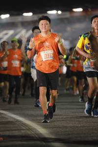 BIB: 2275
                            <button type="button" onclick="openModal(14108828)" class="btn btn-primary btn-sm float-right btn-popup" data-toggle="modal" data-target=".modal-high-quality">
                        <i class="fas fa-shopping-cart"></i> Add to Cart
                    </button>
                                            <button type="button" onclick="isThisMe(14108828, true)" class="btn btn-success btn-sm float-right btn-popup btn-isme hidden" data-toggle="tooltip" data-placement="bottom" title="นี่คือรูปของคุณใช่ไหม คลิกที่นี่เพื่อเอาเข้าอัลบั้ม">
                        <i class="fas fa-plus"></i> Add to album
                    </button>
                    <button type="button" onclick="isThisMe(14108828, false)" class="btn btn-warning btn-sm float-right btn-popup btn-isnotme hidden">
                        <i class="fas fa-ban"></i> Remove from album
                    </button>