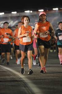 BIB: 2782, 35017, 28215, 231
                            <button type="button" onclick="openModal(14107214)" class="btn btn-primary btn-sm float-right btn-popup" data-toggle="modal" data-target=".modal-high-quality">
                        <i class="fas fa-shopping-cart"></i> Add to Cart
                    </button>
                                            <button type="button" onclick="isThisMe(14107214, true)" class="btn btn-success btn-sm float-right btn-popup btn-isme hidden" data-toggle="tooltip" data-placement="bottom" title="นี่คือรูปของคุณใช่ไหม คลิกที่นี่เพื่อเอาเข้าอัลบั้ม">
                        <i class="fas fa-plus"></i> Add to album
                    </button>
                    <button type="button" onclick="isThisMe(14107214, false)" class="btn btn-warning btn-sm float-right btn-popup btn-isnotme hidden">
                        <i class="fas fa-ban"></i> Remove from album
                    </button>