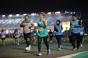 BIB: 53098
                            <button type="button" onclick="openModal(14217020)" class="btn btn-primary btn-sm float-right btn-popup" data-toggle="modal" data-target=".modal-high-quality">
                        <i class="fas fa-shopping-cart"></i> Add to Cart
                    </button>
                                            <button type="button" onclick="isThisMe(14217020, true)" class="btn btn-success btn-sm float-right btn-popup btn-isme hidden" data-toggle="tooltip" data-placement="bottom" title="นี่คือรูปของคุณใช่ไหม คลิกที่นี่เพื่อเอาเข้าอัลบั้ม">
                        <i class="fas fa-plus"></i> Add to album
                    </button>
                    <button type="button" onclick="isThisMe(14217020, false)" class="btn btn-warning btn-sm float-right btn-popup btn-isnotme hidden">
                        <i class="fas fa-ban"></i> Remove from album
                    </button>