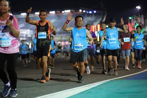 BIB: 13960, 4569, 10127, 13975
                            <button type="button" onclick="openModal(14185835)" class="btn btn-primary btn-sm float-right btn-popup" data-toggle="modal" data-target=".modal-high-quality">
                        <i class="fas fa-shopping-cart"></i> Add to Cart
                    </button>
                                            <button type="button" onclick="isThisMe(14185835, true)" class="btn btn-success btn-sm float-right btn-popup btn-isme hidden" data-toggle="tooltip" data-placement="bottom" title="นี่คือรูปของคุณใช่ไหม คลิกที่นี่เพื่อเอาเข้าอัลบั้ม">
                        <i class="fas fa-plus"></i> Add to album
                    </button>
                    <button type="button" onclick="isThisMe(14185835, false)" class="btn btn-warning btn-sm float-right btn-popup btn-isnotme hidden">
                        <i class="fas fa-ban"></i> Remove from album
                    </button>