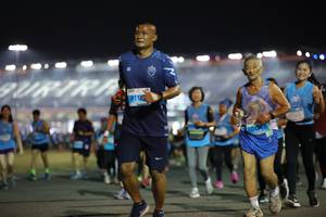 BIB: 1122, 10046
                            <button type="button" onclick="openModal(14179385)" class="btn btn-primary btn-sm float-right btn-popup" data-toggle="modal" data-target=".modal-high-quality">
                        <i class="fas fa-shopping-cart"></i> Add to Cart
                    </button>
                                            <button type="button" onclick="isThisMe(14179385, true)" class="btn btn-success btn-sm float-right btn-popup btn-isme hidden" data-toggle="tooltip" data-placement="bottom" title="นี่คือรูปของคุณใช่ไหม คลิกที่นี่เพื่อเอาเข้าอัลบั้ม">
                        <i class="fas fa-plus"></i> Add to album
                    </button>
                    <button type="button" onclick="isThisMe(14179385, false)" class="btn btn-warning btn-sm float-right btn-popup btn-isnotme hidden">
                        <i class="fas fa-ban"></i> Remove from album
                    </button>