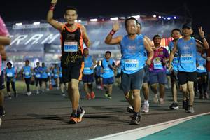 BIB: 13960, 433, 10127, 13975, 1300
                            <button type="button" onclick="openModal(14185889)" class="btn btn-primary btn-sm float-right btn-popup" data-toggle="modal" data-target=".modal-high-quality">
                        <i class="fas fa-shopping-cart"></i> Add to Cart
                    </button>
                                            <button type="button" onclick="isThisMe(14185889, true)" class="btn btn-success btn-sm float-right btn-popup btn-isme hidden" data-toggle="tooltip" data-placement="bottom" title="นี่คือรูปของคุณใช่ไหม คลิกที่นี่เพื่อเอาเข้าอัลบั้ม">
                        <i class="fas fa-plus"></i> Add to album
                    </button>
                    <button type="button" onclick="isThisMe(14185889, false)" class="btn btn-warning btn-sm float-right btn-popup btn-isnotme hidden">
                        <i class="fas fa-ban"></i> Remove from album
                    </button>