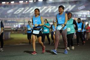 BIB: 7412, 091, 74105
                            <button type="button" onclick="openModal(14238884)" class="btn btn-primary btn-sm float-right btn-popup" data-toggle="modal" data-target=".modal-high-quality">
                        <i class="fas fa-shopping-cart"></i> Add to Cart
                    </button>
                                            <button type="button" onclick="isThisMe(14238884, true)" class="btn btn-success btn-sm float-right btn-popup btn-isme hidden" data-toggle="tooltip" data-placement="bottom" title="นี่คือรูปของคุณใช่ไหม คลิกที่นี่เพื่อเอาเข้าอัลบั้ม">
                        <i class="fas fa-plus"></i> Add to album
                    </button>
                    <button type="button" onclick="isThisMe(14238884, false)" class="btn btn-warning btn-sm float-right btn-popup btn-isnotme hidden">
                        <i class="fas fa-ban"></i> Remove from album
                    </button>