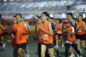 BIB: 95190
                            <button type="button" onclick="openModal(14407516)" class="btn btn-primary btn-sm float-right btn-popup" data-toggle="modal" data-target=".modal-high-quality">
                        <i class="fas fa-shopping-cart"></i> Add to Cart
                    </button>
                                            <button type="button" onclick="isThisMe(14407516, true)" class="btn btn-success btn-sm float-right btn-popup btn-isme hidden" data-toggle="tooltip" data-placement="bottom" title="นี่คือรูปของคุณใช่ไหม คลิกที่นี่เพื่อเอาเข้าอัลบั้ม">
                        <i class="fas fa-plus"></i> Add to album
                    </button>
                    <button type="button" onclick="isThisMe(14407516, false)" class="btn btn-warning btn-sm float-right btn-popup btn-isnotme hidden">
                        <i class="fas fa-ban"></i> Remove from album
                    </button>