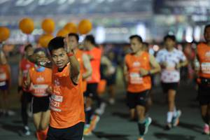 BIB: 521
                            <button type="button" onclick="openModal(14624418)" class="btn btn-primary btn-sm float-right btn-popup" data-toggle="modal" data-target=".modal-high-quality">
                        <i class="fas fa-shopping-cart"></i> Add to Cart
                    </button>
                                            <button type="button" onclick="isThisMe(14624418, true)" class="btn btn-success btn-sm float-right btn-popup btn-isme hidden" data-toggle="tooltip" data-placement="bottom" title="นี่คือรูปของคุณใช่ไหม คลิกที่นี่เพื่อเอาเข้าอัลบั้ม">
                        <i class="fas fa-plus"></i> Add to album
                    </button>
                    <button type="button" onclick="isThisMe(14624418, false)" class="btn btn-warning btn-sm float-right btn-popup btn-isnotme hidden">
                        <i class="fas fa-ban"></i> Remove from album
                    </button>