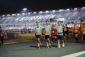 BIB: 403, 0124
                            <button type="button" onclick="openModal(14532842)" class="btn btn-primary btn-sm float-right btn-popup" data-toggle="modal" data-target=".modal-high-quality">
                        <i class="fas fa-shopping-cart"></i> Add to Cart
                    </button>
                                            <button type="button" onclick="isThisMe(14532842, true)" class="btn btn-success btn-sm float-right btn-popup btn-isme hidden" data-toggle="tooltip" data-placement="bottom" title="นี่คือรูปของคุณใช่ไหม คลิกที่นี่เพื่อเอาเข้าอัลบั้ม">
                        <i class="fas fa-plus"></i> Add to album
                    </button>
                    <button type="button" onclick="isThisMe(14532842, false)" class="btn btn-warning btn-sm float-right btn-popup btn-isnotme hidden">
                        <i class="fas fa-ban"></i> Remove from album
                    </button>