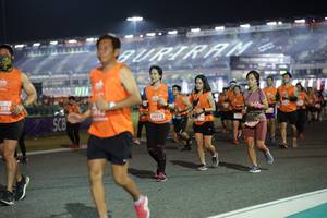 BIB: 285, 28539
                            <button type="button" onclick="openModal(14522920)" class="btn btn-primary btn-sm float-right btn-popup" data-toggle="modal" data-target=".modal-high-quality">
                        <i class="fas fa-shopping-cart"></i> Add to Cart
                    </button>
                                            <button type="button" onclick="isThisMe(14522920, true)" class="btn btn-success btn-sm float-right btn-popup btn-isme hidden" data-toggle="tooltip" data-placement="bottom" title="นี่คือรูปของคุณใช่ไหม คลิกที่นี่เพื่อเอาเข้าอัลบั้ม">
                        <i class="fas fa-plus"></i> Add to album
                    </button>
                    <button type="button" onclick="isThisMe(14522920, false)" class="btn btn-warning btn-sm float-right btn-popup btn-isnotme hidden">
                        <i class="fas fa-ban"></i> Remove from album
                    </button>