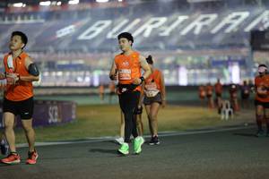 BIB: 25876
                            <button type="button" onclick="openModal(14552723)" class="btn btn-primary btn-sm float-right btn-popup" data-toggle="modal" data-target=".modal-high-quality">
                        <i class="fas fa-shopping-cart"></i> Add to Cart
                    </button>
                                            <button type="button" onclick="isThisMe(14552723, true)" class="btn btn-success btn-sm float-right btn-popup btn-isme hidden" data-toggle="tooltip" data-placement="bottom" title="นี่คือรูปของคุณใช่ไหม คลิกที่นี่เพื่อเอาเข้าอัลบั้ม">
                        <i class="fas fa-plus"></i> Add to album
                    </button>
                    <button type="button" onclick="isThisMe(14552723, false)" class="btn btn-warning btn-sm float-right btn-popup btn-isnotme hidden">
                        <i class="fas fa-ban"></i> Remove from album
                    </button>