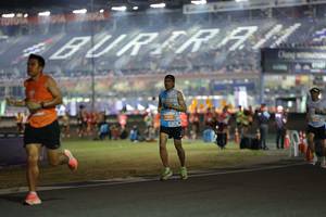 BIB: 21921
                            <button type="button" onclick="openModal(14515399)" class="btn btn-primary btn-sm float-right btn-popup" data-toggle="modal" data-target=".modal-high-quality">
                        <i class="fas fa-shopping-cart"></i> Add to Cart
                    </button>
                                            <button type="button" onclick="isThisMe(14515399, true)" class="btn btn-success btn-sm float-right btn-popup btn-isme hidden" data-toggle="tooltip" data-placement="bottom" title="นี่คือรูปของคุณใช่ไหม คลิกที่นี่เพื่อเอาเข้าอัลบั้ม">
                        <i class="fas fa-plus"></i> Add to album
                    </button>
                    <button type="button" onclick="isThisMe(14515399, false)" class="btn btn-warning btn-sm float-right btn-popup btn-isnotme hidden">
                        <i class="fas fa-ban"></i> Remove from album
                    </button>