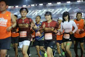 BIB: 238, 0153
                            <button type="button" onclick="openModal(14480915)" class="btn btn-primary btn-sm float-right btn-popup" data-toggle="modal" data-target=".modal-high-quality">
                        <i class="fas fa-shopping-cart"></i> Add to Cart
                    </button>
                                            <button type="button" onclick="isThisMe(14480915, true)" class="btn btn-success btn-sm float-right btn-popup btn-isme hidden" data-toggle="tooltip" data-placement="bottom" title="นี่คือรูปของคุณใช่ไหม คลิกที่นี่เพื่อเอาเข้าอัลบั้ม">
                        <i class="fas fa-plus"></i> Add to album
                    </button>
                    <button type="button" onclick="isThisMe(14480915, false)" class="btn btn-warning btn-sm float-right btn-popup btn-isnotme hidden">
                        <i class="fas fa-ban"></i> Remove from album
                    </button>