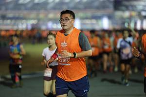 BIB: 25165
                            <button type="button" onclick="openModal(14646485)" class="btn btn-primary btn-sm float-right btn-popup" data-toggle="modal" data-target=".modal-high-quality">
                        <i class="fas fa-shopping-cart"></i> Add to Cart
                    </button>
                                            <button type="button" onclick="isThisMe(14646485, true)" class="btn btn-success btn-sm float-right btn-popup btn-isme hidden" data-toggle="tooltip" data-placement="bottom" title="นี่คือรูปของคุณใช่ไหม คลิกที่นี่เพื่อเอาเข้าอัลบั้ม">
                        <i class="fas fa-plus"></i> Add to album
                    </button>
                    <button type="button" onclick="isThisMe(14646485, false)" class="btn btn-warning btn-sm float-right btn-popup btn-isnotme hidden">
                        <i class="fas fa-ban"></i> Remove from album
                    </button>