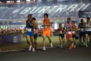 BIB: 202, 7986
                            <button type="button" onclick="openModal(14524493)" class="btn btn-primary btn-sm float-right btn-popup" data-toggle="modal" data-target=".modal-high-quality">
                        <i class="fas fa-shopping-cart"></i> Add to Cart
                    </button>
                                            <button type="button" onclick="isThisMe(14524493, true)" class="btn btn-success btn-sm float-right btn-popup btn-isme hidden" data-toggle="tooltip" data-placement="bottom" title="นี่คือรูปของคุณใช่ไหม คลิกที่นี่เพื่อเอาเข้าอัลบั้ม">
                        <i class="fas fa-plus"></i> Add to album
                    </button>
                    <button type="button" onclick="isThisMe(14524493, false)" class="btn btn-warning btn-sm float-right btn-popup btn-isnotme hidden">
                        <i class="fas fa-ban"></i> Remove from album
                    </button>