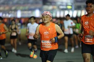 BIB: 202, 5605, 27500
                            <button type="button" onclick="openModal(14647169)" class="btn btn-primary btn-sm float-right btn-popup" data-toggle="modal" data-target=".modal-high-quality">
                        <i class="fas fa-shopping-cart"></i> Add to Cart
                    </button>
                                            <button type="button" onclick="isThisMe(14647169, true)" class="btn btn-success btn-sm float-right btn-popup btn-isme hidden" data-toggle="tooltip" data-placement="bottom" title="นี่คือรูปของคุณใช่ไหม คลิกที่นี่เพื่อเอาเข้าอัลบั้ม">
                        <i class="fas fa-plus"></i> Add to album
                    </button>
                    <button type="button" onclick="isThisMe(14647169, false)" class="btn btn-warning btn-sm float-right btn-popup btn-isnotme hidden">
                        <i class="fas fa-ban"></i> Remove from album
                    </button>