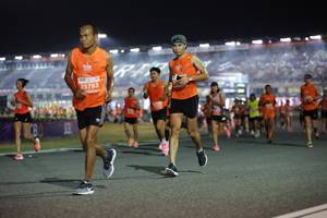 BIB: 25783
                            <button type="button" onclick="openModal(14545313)" class="btn btn-primary btn-sm float-right btn-popup" data-toggle="modal" data-target=".modal-high-quality">
                        <i class="fas fa-shopping-cart"></i> Add to Cart
                    </button>
                                            <button type="button" onclick="isThisMe(14545313, true)" class="btn btn-success btn-sm float-right btn-popup btn-isme hidden" data-toggle="tooltip" data-placement="bottom" title="นี่คือรูปของคุณใช่ไหม คลิกที่นี่เพื่อเอาเข้าอัลบั้ม">
                        <i class="fas fa-plus"></i> Add to album
                    </button>
                    <button type="button" onclick="isThisMe(14545313, false)" class="btn btn-warning btn-sm float-right btn-popup btn-isnotme hidden">
                        <i class="fas fa-ban"></i> Remove from album
                    </button>