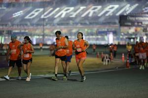 BIB: 777
                            <button type="button" onclick="openModal(14542041)" class="btn btn-primary btn-sm float-right btn-popup" data-toggle="modal" data-target=".modal-high-quality">
                        <i class="fas fa-shopping-cart"></i> Add to Cart
                    </button>
                                            <button type="button" onclick="isThisMe(14542041, true)" class="btn btn-success btn-sm float-right btn-popup btn-isme hidden" data-toggle="tooltip" data-placement="bottom" title="นี่คือรูปของคุณใช่ไหม คลิกที่นี่เพื่อเอาเข้าอัลบั้ม">
                        <i class="fas fa-plus"></i> Add to album
                    </button>
                    <button type="button" onclick="isThisMe(14542041, false)" class="btn btn-warning btn-sm float-right btn-popup btn-isnotme hidden">
                        <i class="fas fa-ban"></i> Remove from album
                    </button>