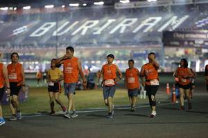 BIB: 3552, 22875, 29673
                            <button type="button" onclick="openModal(14543330)" class="btn btn-primary btn-sm float-right btn-popup" data-toggle="modal" data-target=".modal-high-quality">
                        <i class="fas fa-shopping-cart"></i> Add to Cart
                    </button>
                                            <button type="button" onclick="isThisMe(14543330, true)" class="btn btn-success btn-sm float-right btn-popup btn-isme hidden" data-toggle="tooltip" data-placement="bottom" title="นี่คือรูปของคุณใช่ไหม คลิกที่นี่เพื่อเอาเข้าอัลบั้ม">
                        <i class="fas fa-plus"></i> Add to album
                    </button>
                    <button type="button" onclick="isThisMe(14543330, false)" class="btn btn-warning btn-sm float-right btn-popup btn-isnotme hidden">
                        <i class="fas fa-ban"></i> Remove from album
                    </button>