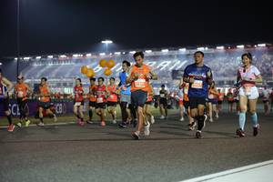 BIB: 27501, 24437
                            <button type="button" onclick="openModal(14573819)" class="btn btn-primary btn-sm float-right btn-popup" data-toggle="modal" data-target=".modal-high-quality">
                        <i class="fas fa-shopping-cart"></i> Add to Cart
                    </button>
                                            <button type="button" onclick="isThisMe(14573819, true)" class="btn btn-success btn-sm float-right btn-popup btn-isme hidden" data-toggle="tooltip" data-placement="bottom" title="นี่คือรูปของคุณใช่ไหม คลิกที่นี่เพื่อเอาเข้าอัลบั้ม">
                        <i class="fas fa-plus"></i> Add to album
                    </button>
                    <button type="button" onclick="isThisMe(14573819, false)" class="btn btn-warning btn-sm float-right btn-popup btn-isnotme hidden">
                        <i class="fas fa-ban"></i> Remove from album
                    </button>